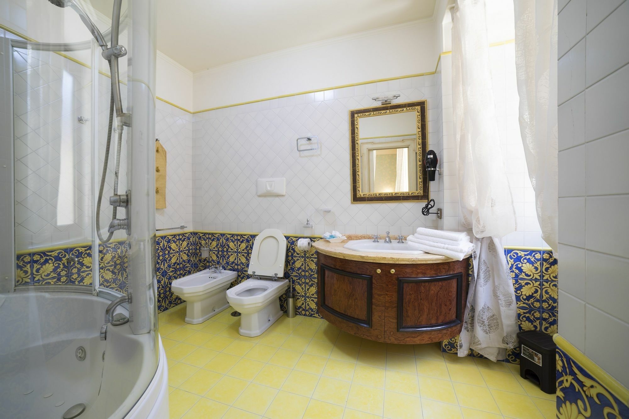 B&B 'O Sole Mio! Napoli Bagian luar foto