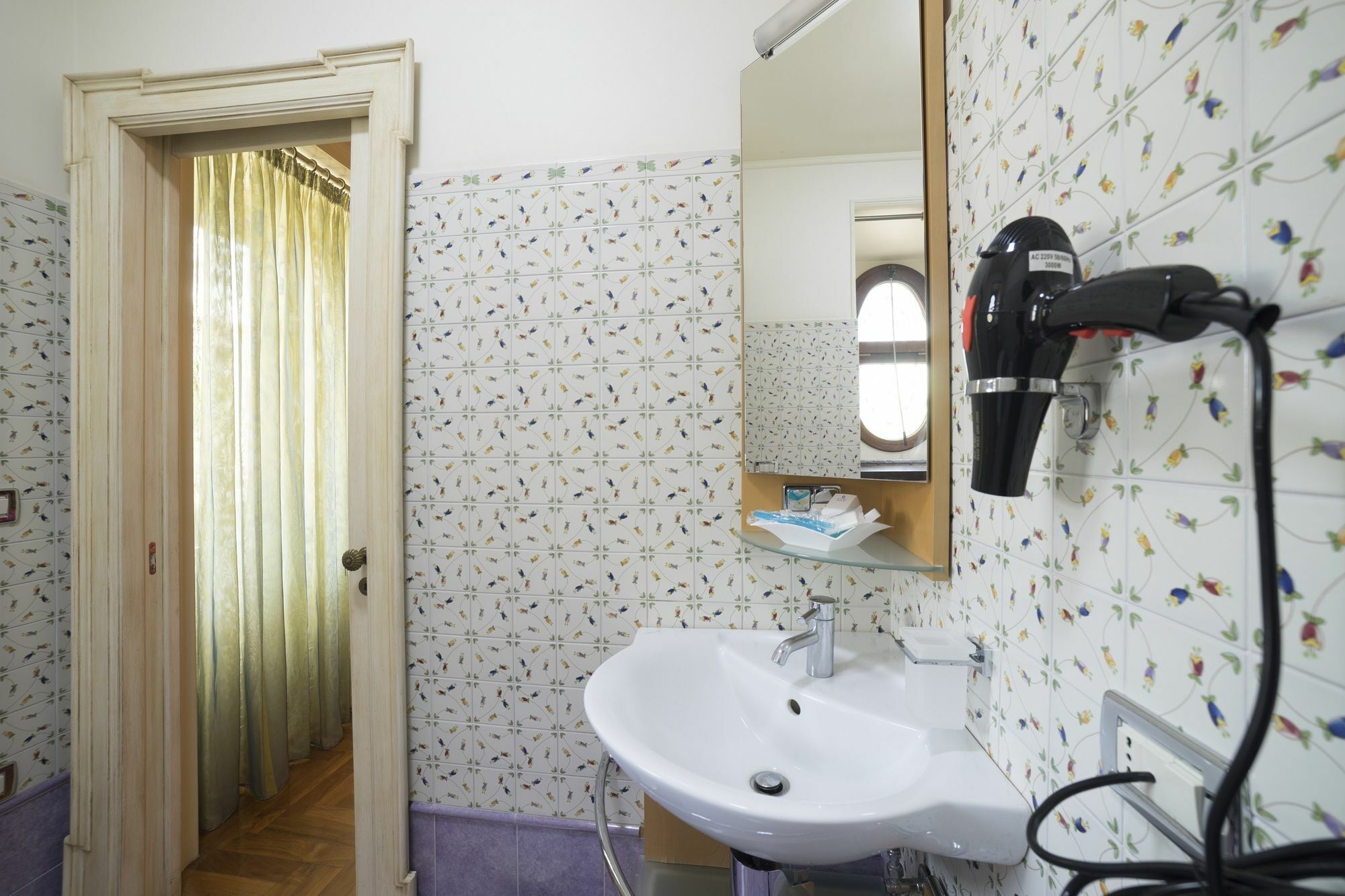 B&B 'O Sole Mio! Napoli Bagian luar foto